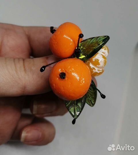 Брошь ручной работы Мандарины