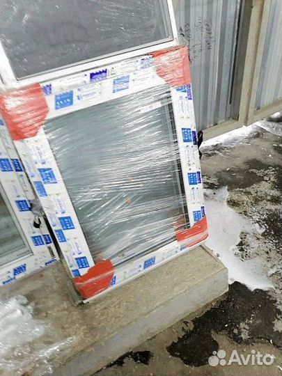 Готовые окна 904х896 мм