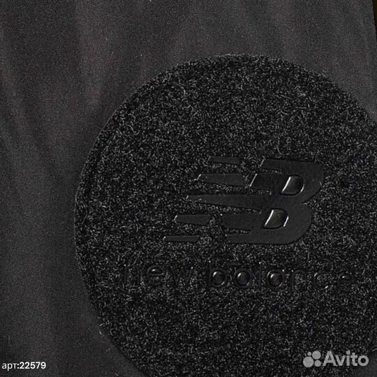 Зимняя куртка New Balance С большими карманами сти 44(XS/S)