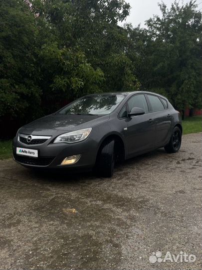 Opel Astra 1.6 МТ, 2011, 217 000 км