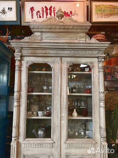 Буфет под старину белый