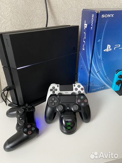 Прошитая Sony PS4 Много игр, доп аксессуары