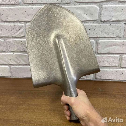 Титановая большая лопата. Россия