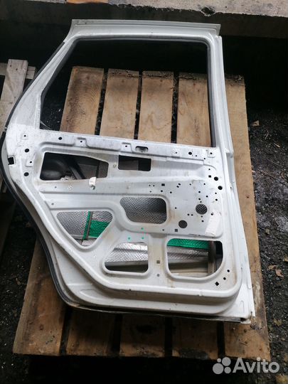 Дверь задняя левая LADA granta седан