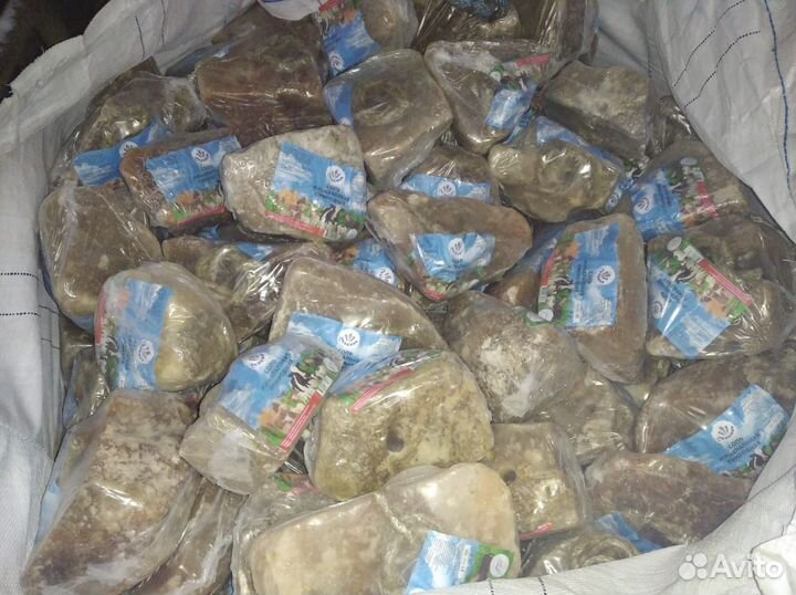 Гималайская соль с дыркой и верёвкой