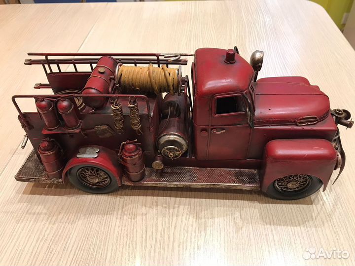 Модель пожарной машины