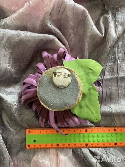 Брошь ручной работы