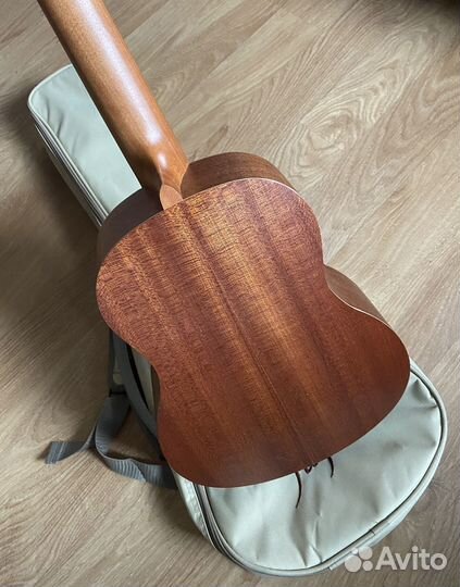 Укулеле баритон Flight NUB310