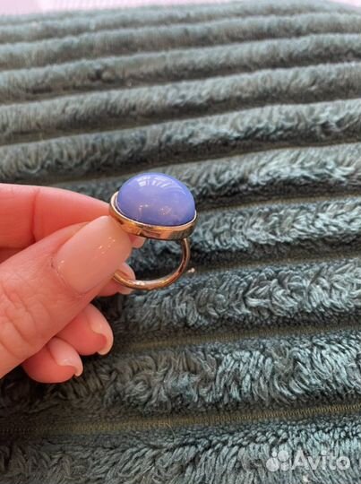 Кольцо с синим камнем