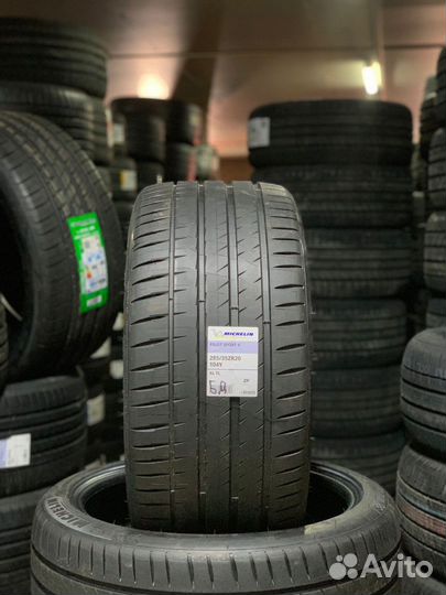 Michelin Pilot Sport 4 285/35 R20 и 255/40 R20