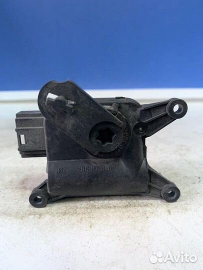 Моторчик заслонки печки Audi Q3 2011 - Наст. Время