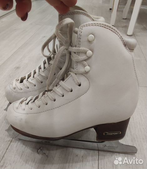 Фигурные коньки risport