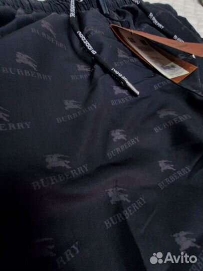 Плавательные шорты Burberry новые