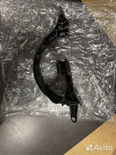 Бочок охлаждающей жидкости (антифриза) Крепление