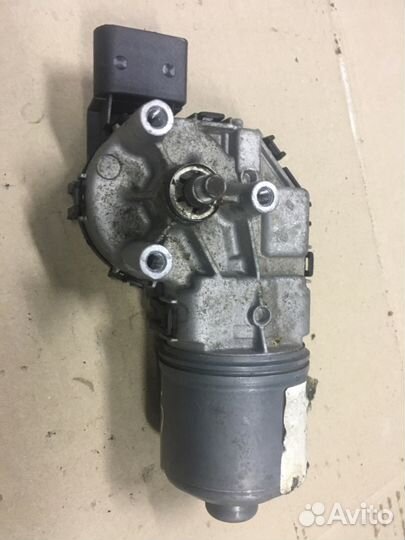 Мотор переднего стеклоочистителя VW/audi 01)