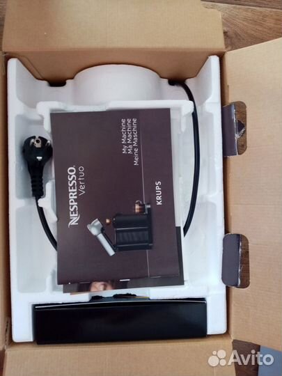 Капсульная кофемашина nespresso новая