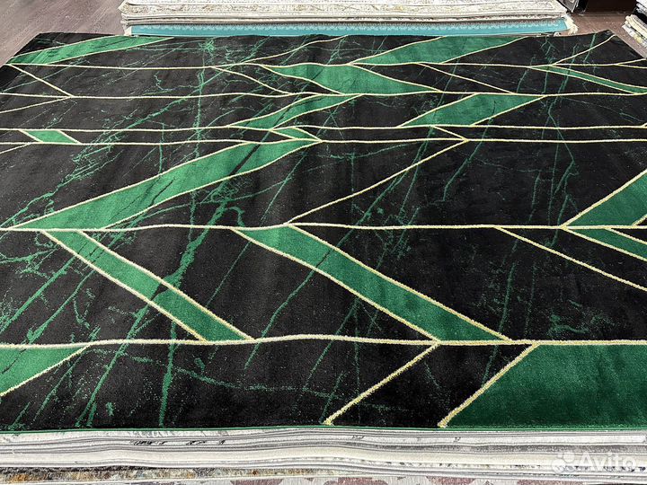 Ковер черный 2х2.9 новый