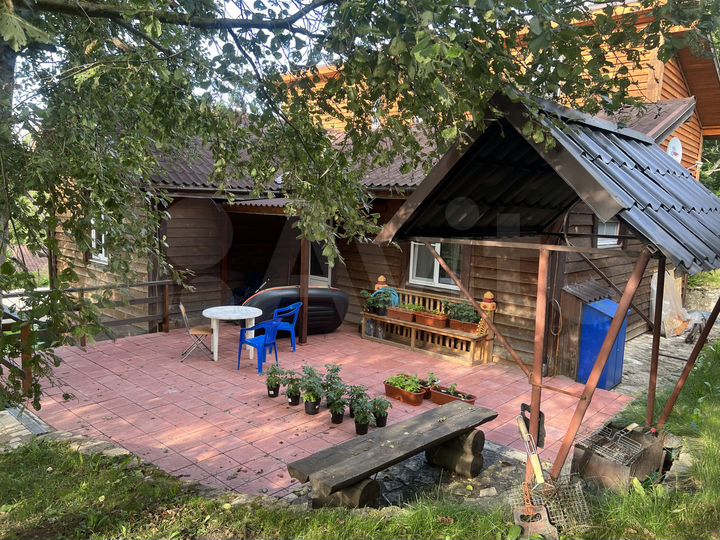 Коттедж 160 м² на участке 100 сот.