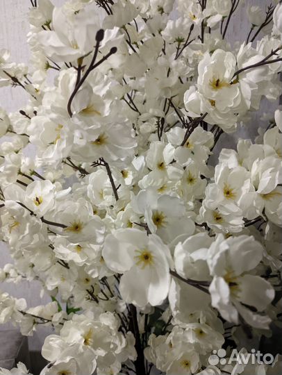 Искусственное дерево сакура