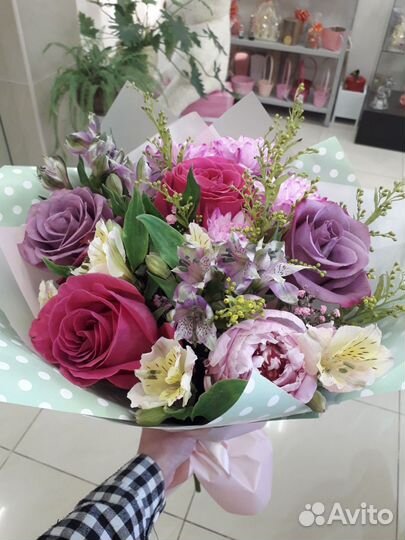 Доставка букетов и цветов