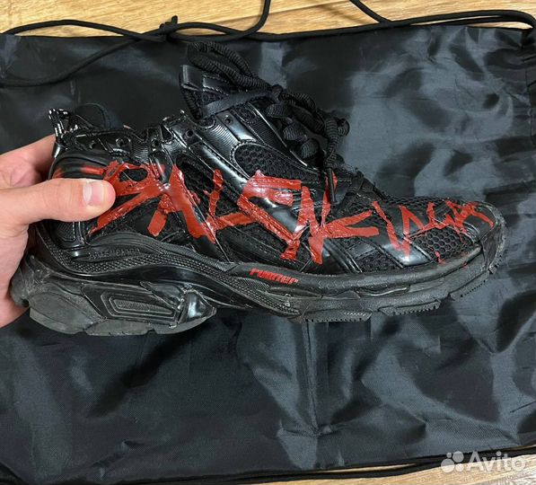 Balenciaga runner graffiti red