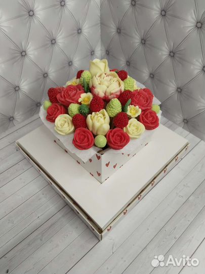 Ягодно шоколадный букет на день рождения,1сентября