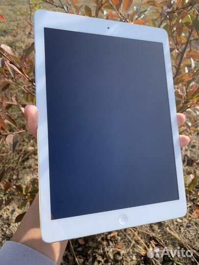 Планшет iPad air 64gb отличное состояние