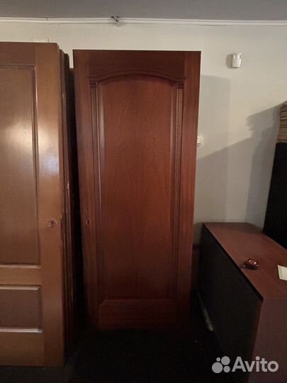 Двери межкомнатные с коробкой из массива