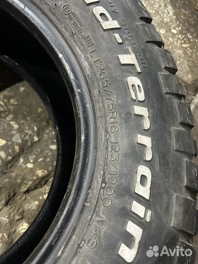 Bfgoodrich Mud-Terrain T/A KM2 265/75 R16