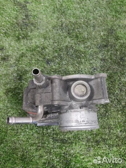 Дроссельная заслонка Toyota Corolla Verso R1 2006