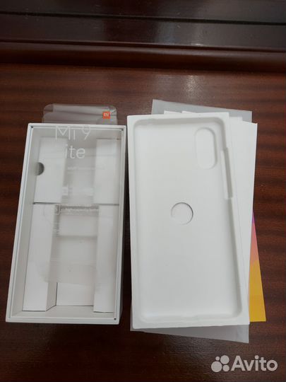 Коробка Xiaomi Mi 9 lite
