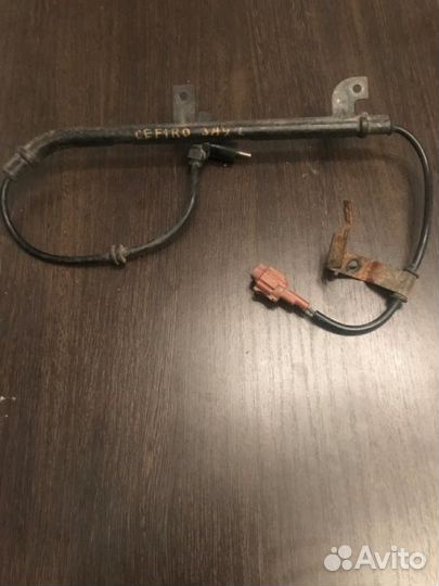 Датчик abs задний левый Nissan Cefiro A32 2.5 1995