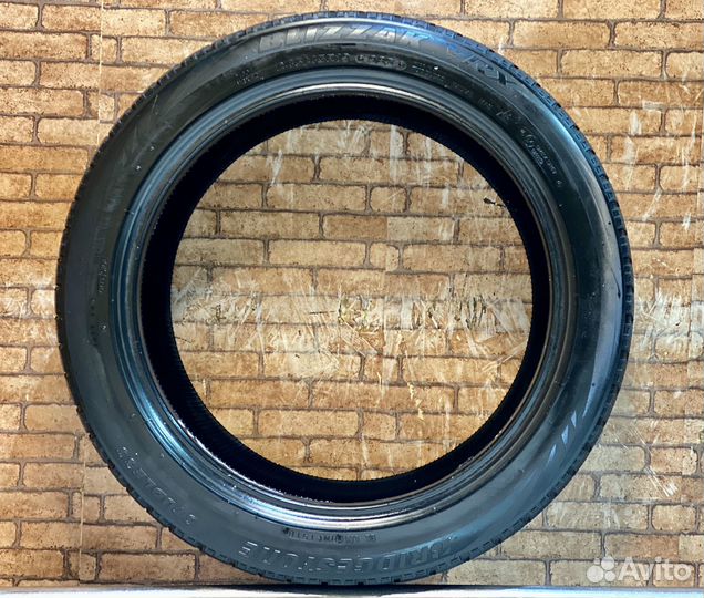 Bridgestone Blizzak VRX 245/45 R19