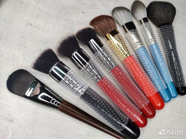 Кисти для макияжа новые
