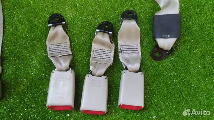 Замок ремня безопасности задний Toyota Estima