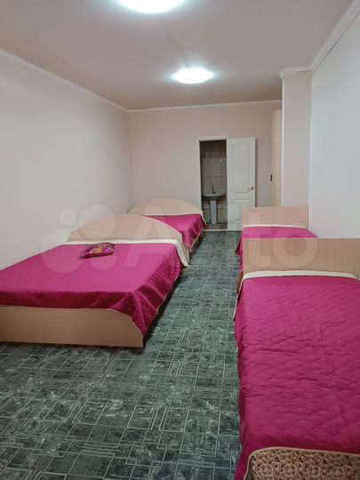 2-к. квартира, 40 м², 3/3 эт.