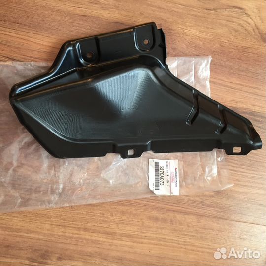 Брызговик заднего левого подкрылка для Митсубиси