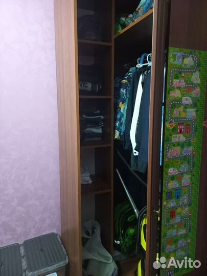 Угловой шкаф