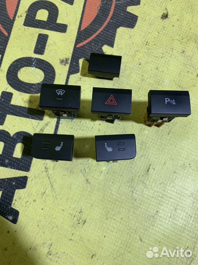 Кнопки подогрева сиденья и аварийки VW Polo 5