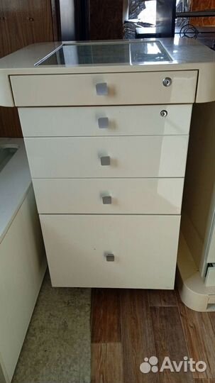 Стойка островок