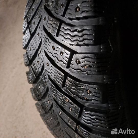 Michelin X-Ice North 4 215/60 R17 100
