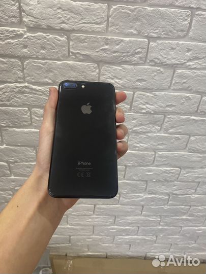 iPhone 8 Plus, 64 ГБ
