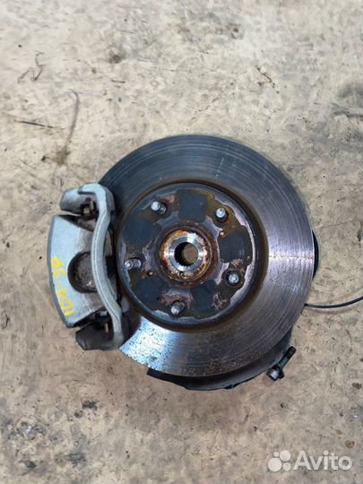 Кулак поворотный передний левый Toyota Corolla