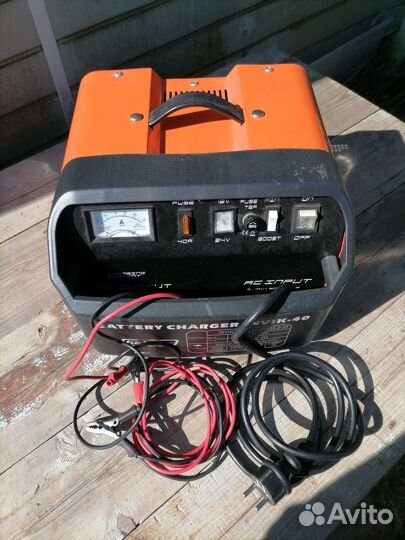 Зарядное устройство для акб invik-40