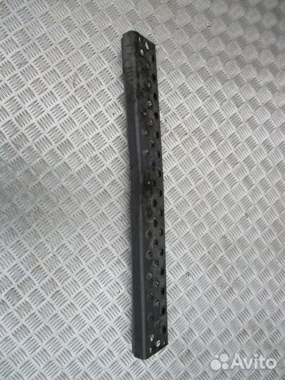 Средняя часть бампера (ступень ) Mercedes-Benz A94