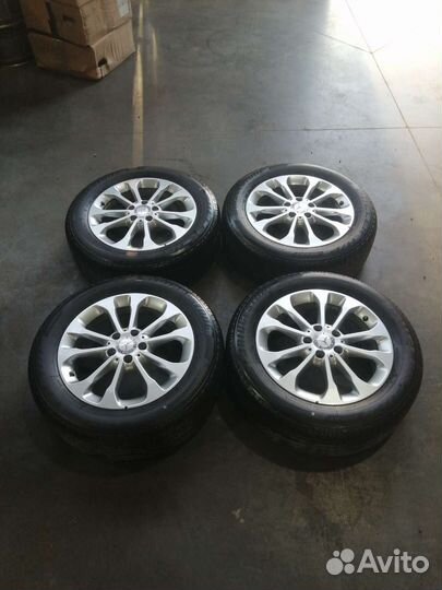 Летние колеса Mercedes GLA 215/60/17 Bridgestone