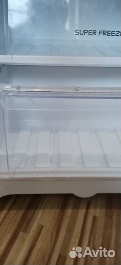 Продам холодильник ariston