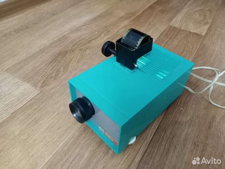 Фильмоскоп и 20 диафильмов