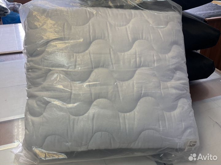 Одеяло из лебяжьего пуха 170/205