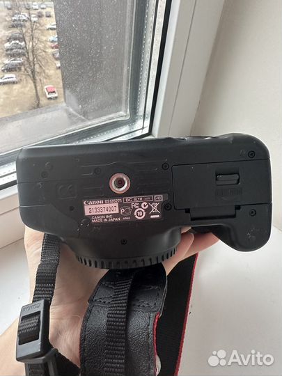 Зеркальный фотоаппарат canon 550d
